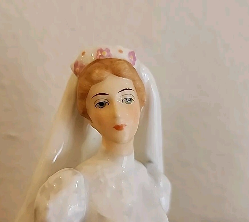 Gorham Maruri Bone China Collectible Figurine “Gibby” Her Wedding Day Bride