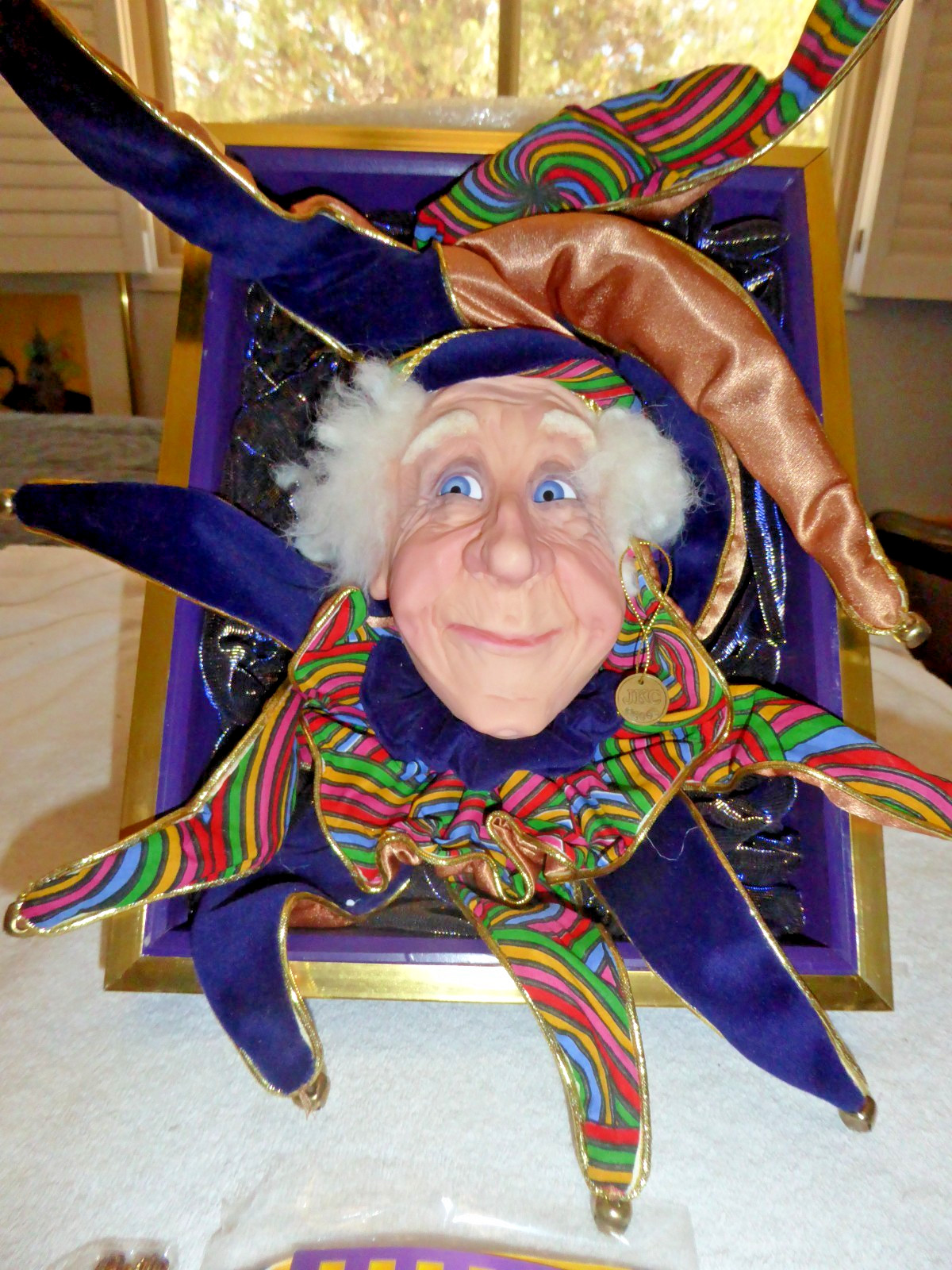 ROLAND 346306 – The Royal JESTER Collection by Jacqueline Kent Wall Decor 2003