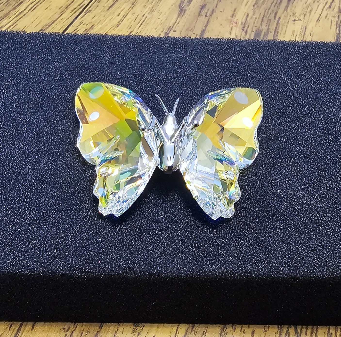 🦋 Swarovski Crystal 2026 Arianna Grande, Aurora Borealis Butterfly Figurine NIB