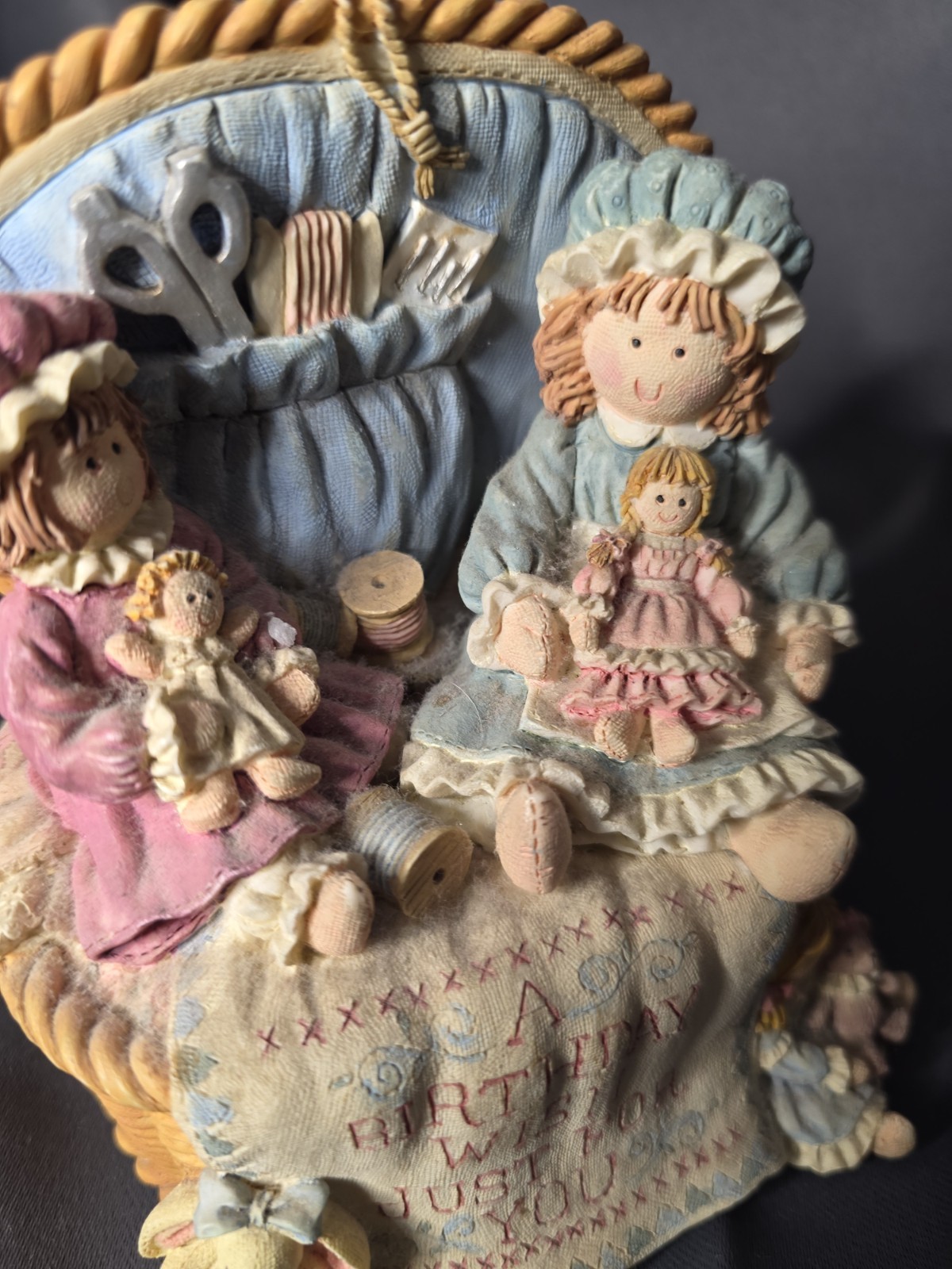 The San Francisco Music Box Company. Heart Tugs-Happy Birthday.