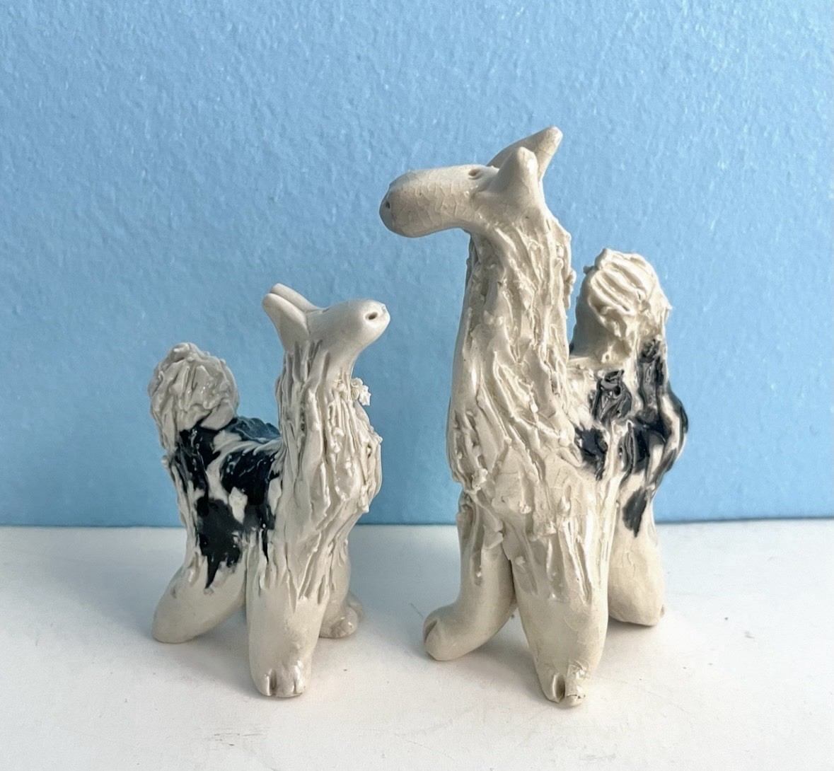 FREE SHIP! Mama & Baby Llama figurines, look handmade. Goofily sweet!