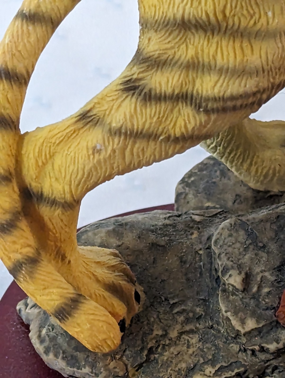 Bengal Tiger Resin Statue Figurine-Classic Wildlife Collection-Wood Base-6.5″H