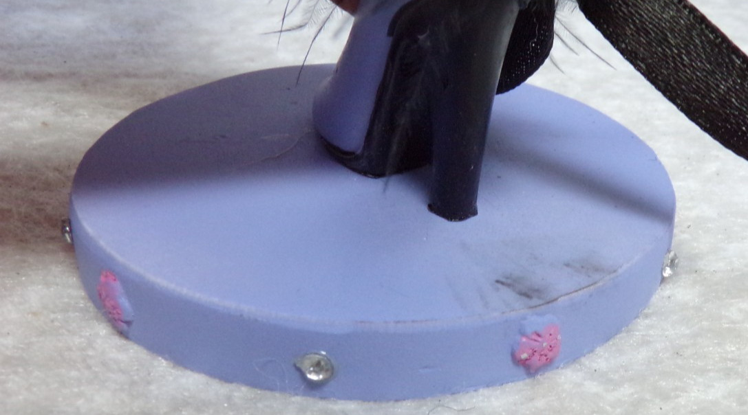 4 POLYSTONE FEATHER MINI PURPLE FIGURINES HAT BOX WITH LID HIGH HEEL SHOE PURSE