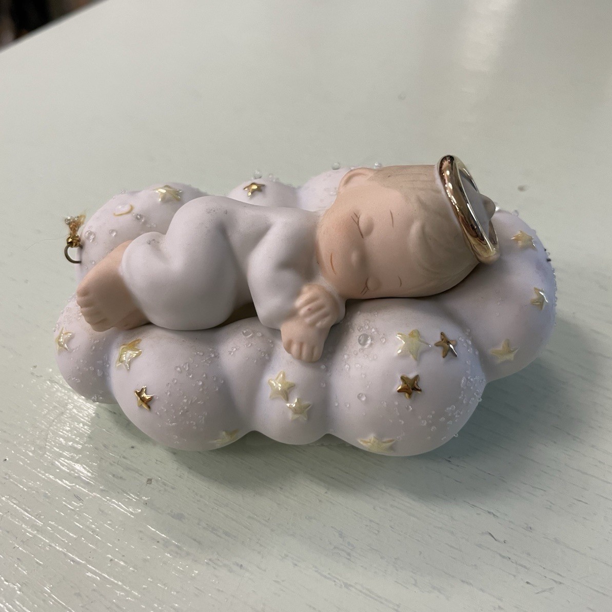 Precious Moments Sleep In Heavenly Peace Chapel Exclusive Figurine 2001