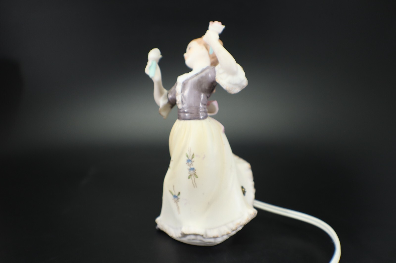 Ardalt Lenwile China LADY NIGHT LIGHT 6682 Lighted Figurine Porcelain Works VTG