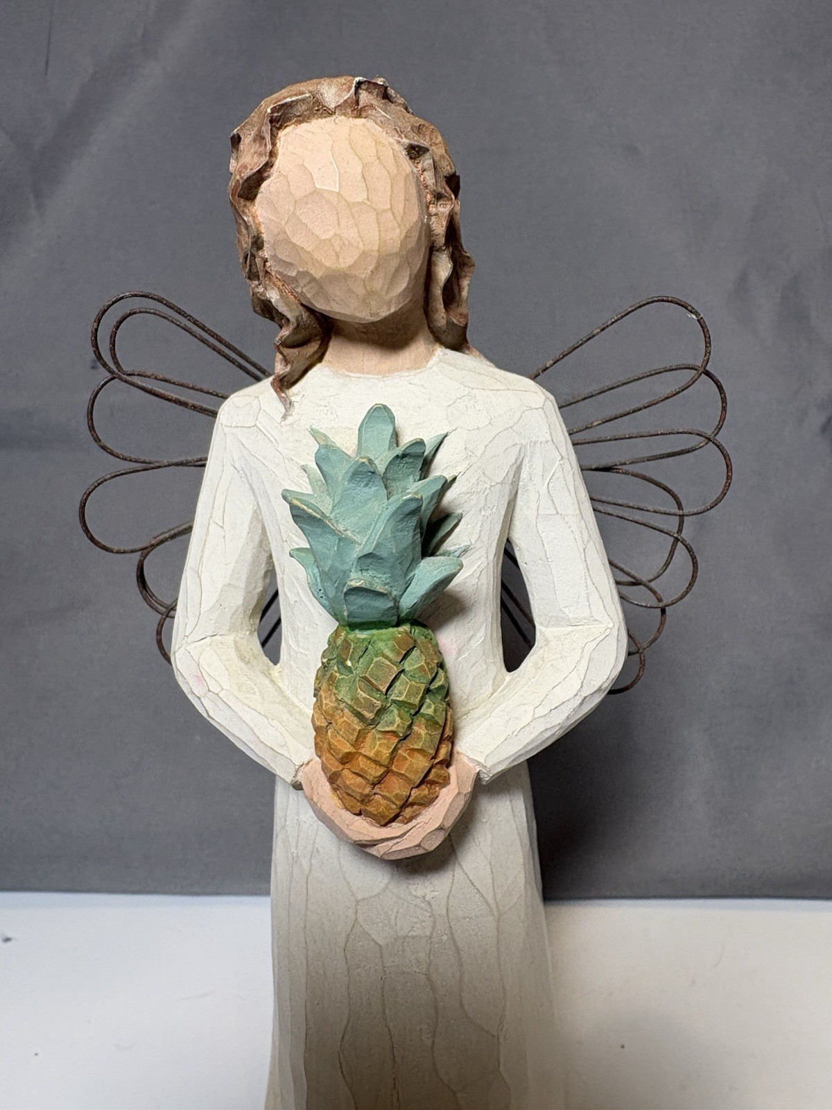 Vintage 2002 Willow Tree Figurine Welcoming Angel Holding Pineapple
