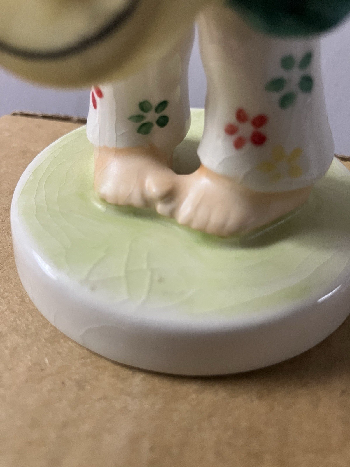 HUMMEL #BYJ62 “Swinger” Porcelain Figurine 5.5” Redhead Charlot Vintage Germany