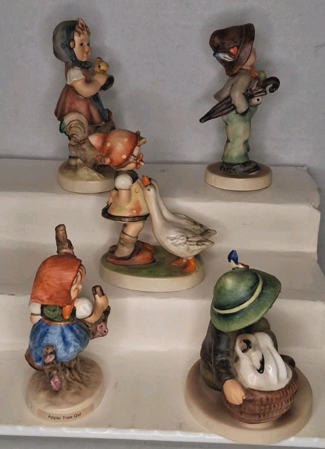 Hummel Goebel Lot Of 5 Figurines #47, 141, 58/0,199/0 & 374 Vintage Pre-owned