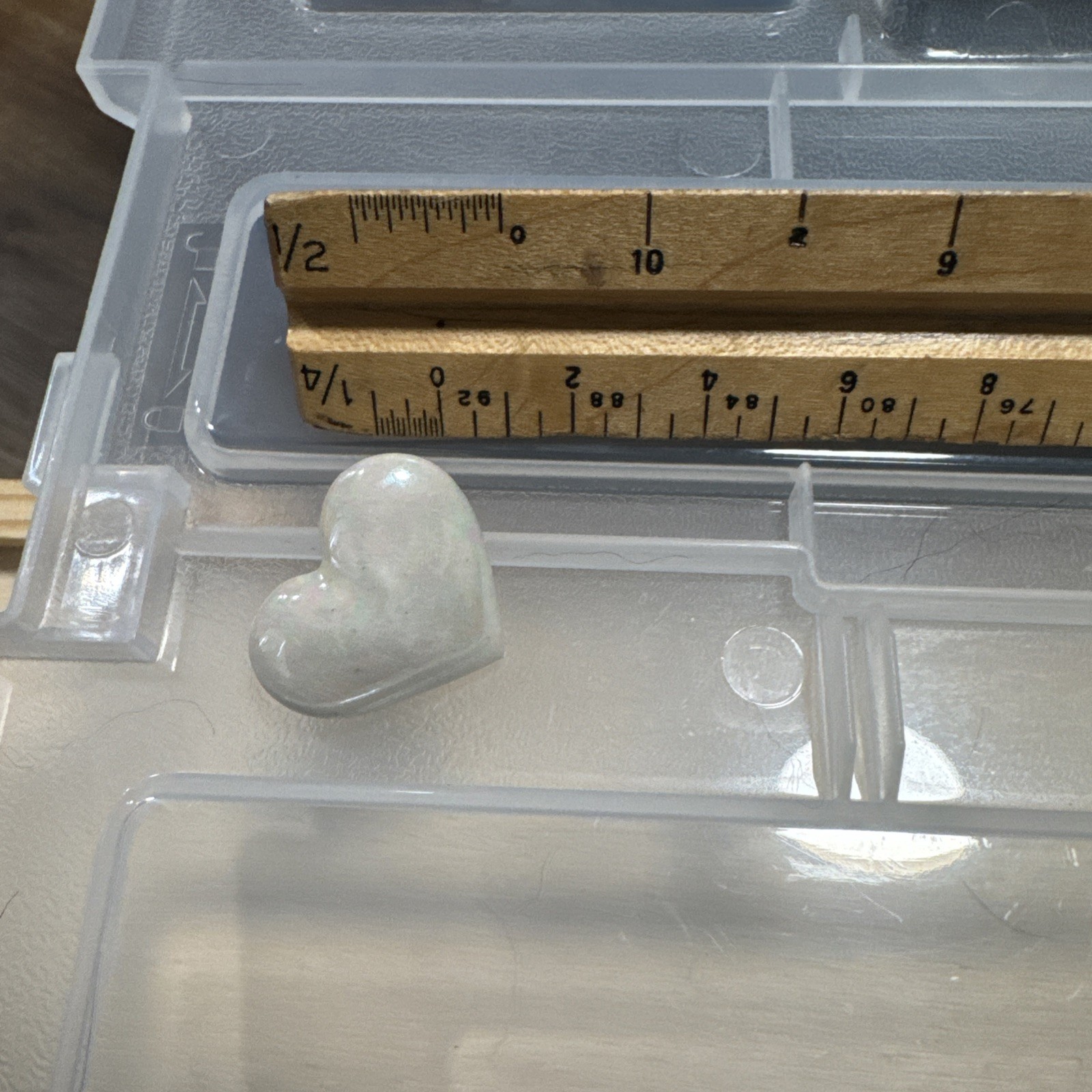 Heart-Shaped Stone Figurine Decorative Collectible