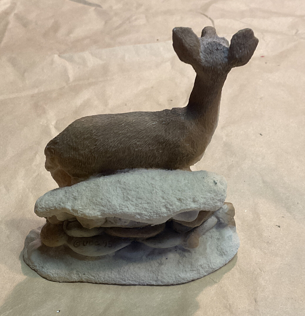 vintage white tail deer DOE figurines #SC-699 made in U.S.A