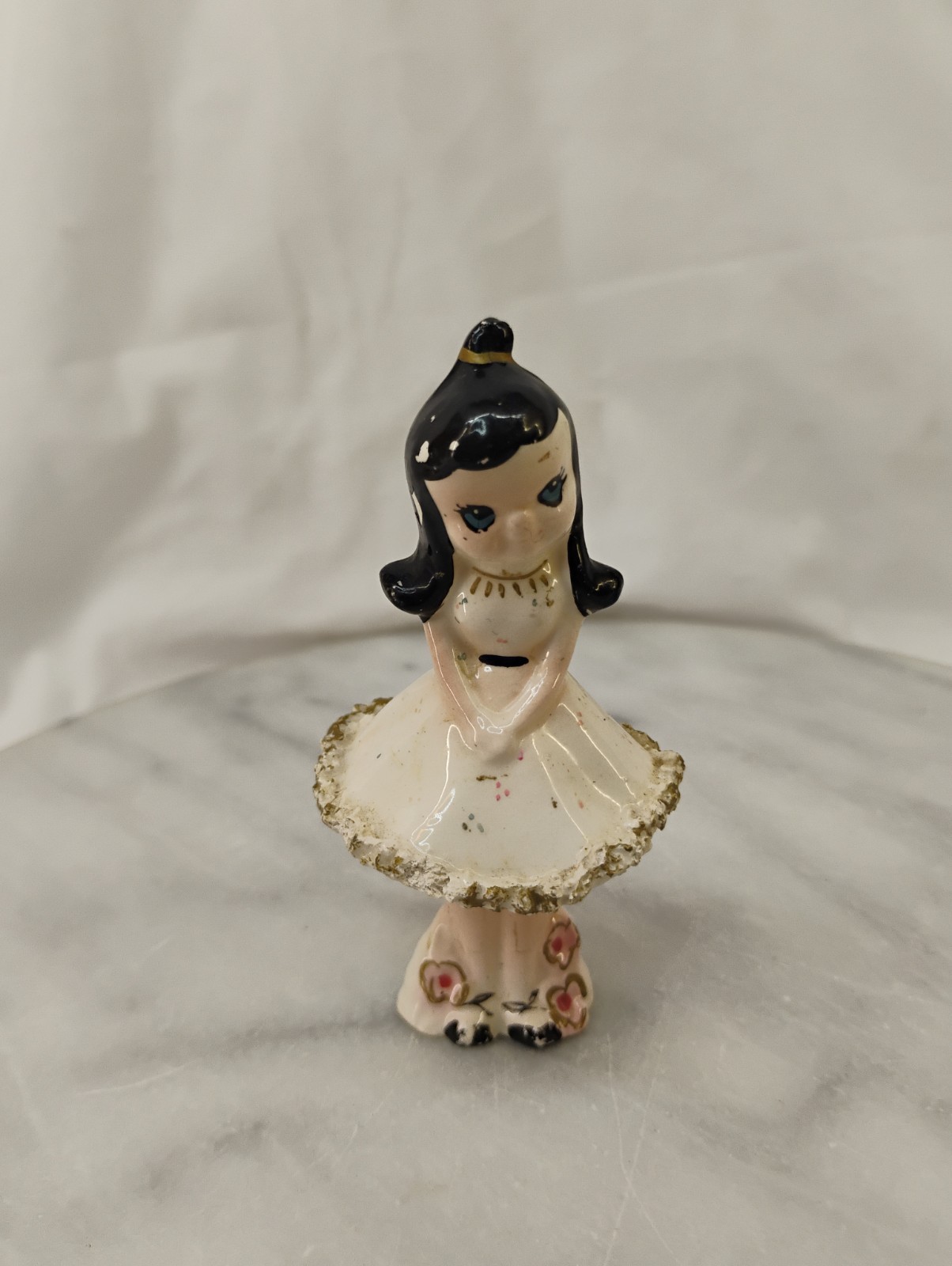 Vintage Ceramic Girl Figurine 3.5″