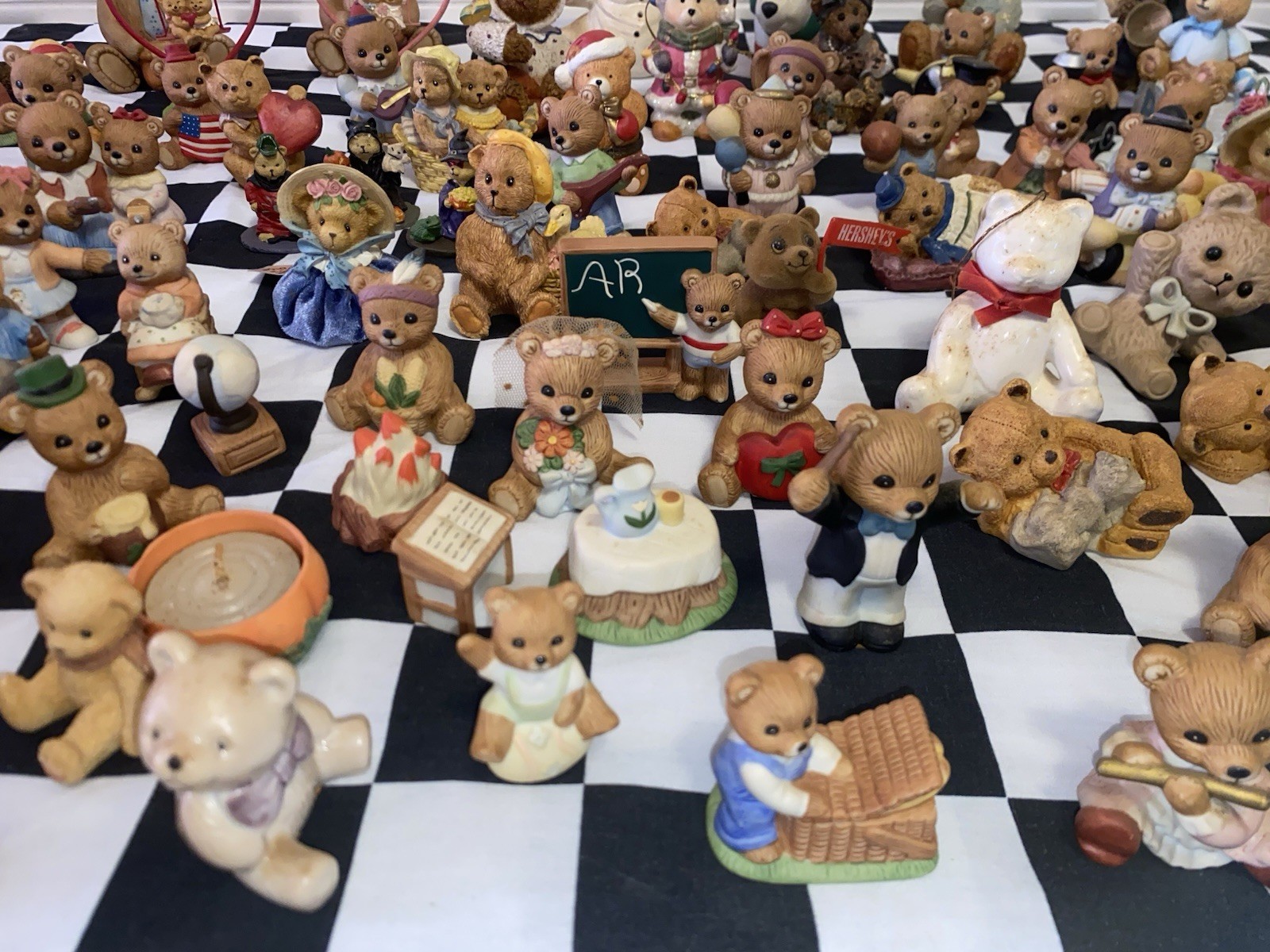 HUGE LOT (96) COLLECTIBLE BEARS ~Cota Girl (Japan)*Homco*Russ*JMC*FLIP*ANN*BOYDS