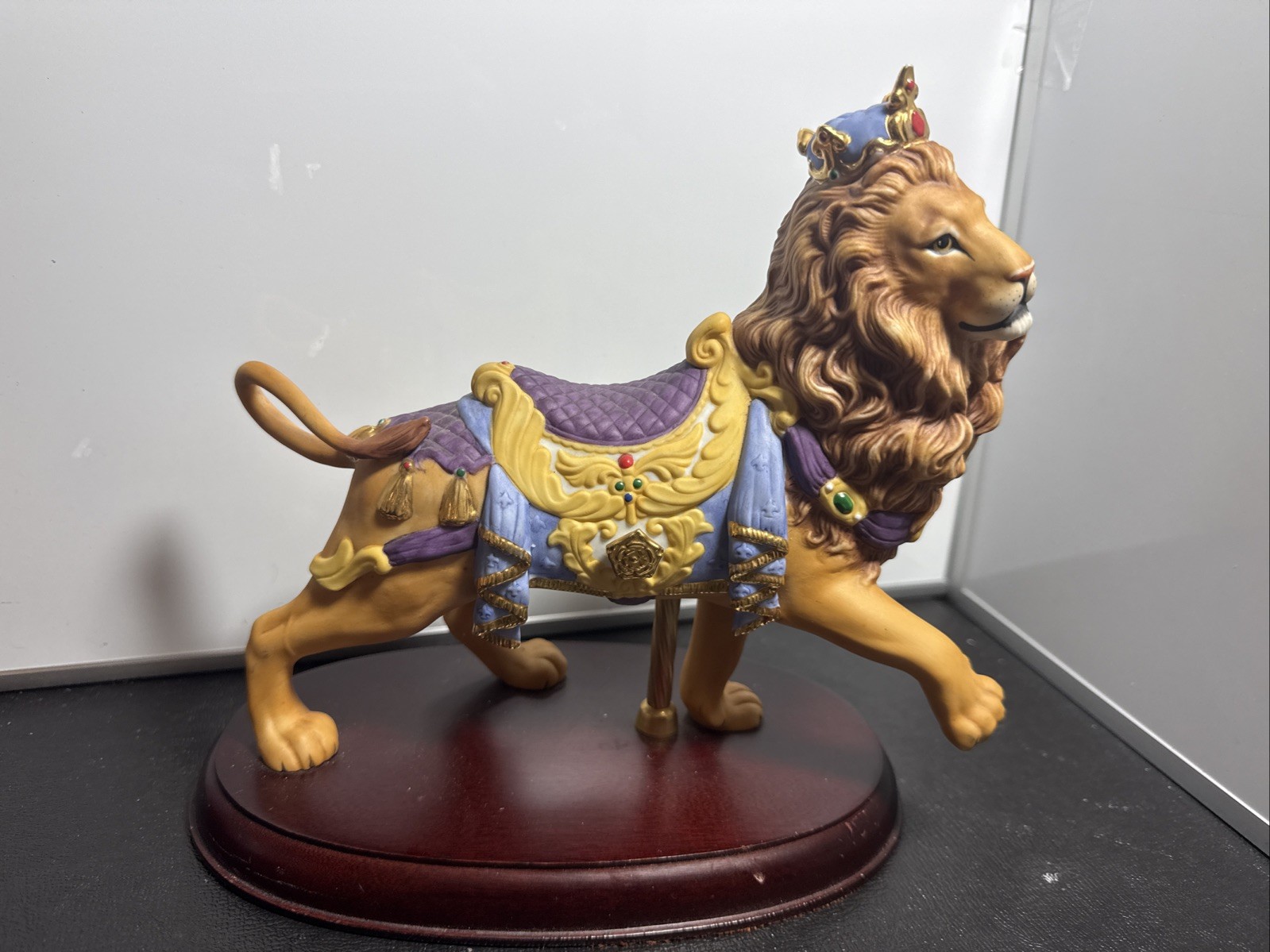 Lenox Carousel ROYAL LION Limited Edition Porcelain Figurine Wood Base
