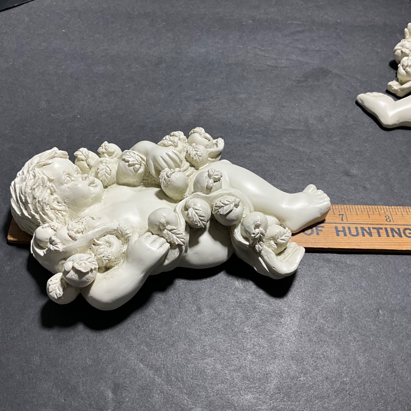 Vintage Cherubs w/ Fruit Garland 2 Resin Wall Decor Plaque Victorian Style 6.5”
