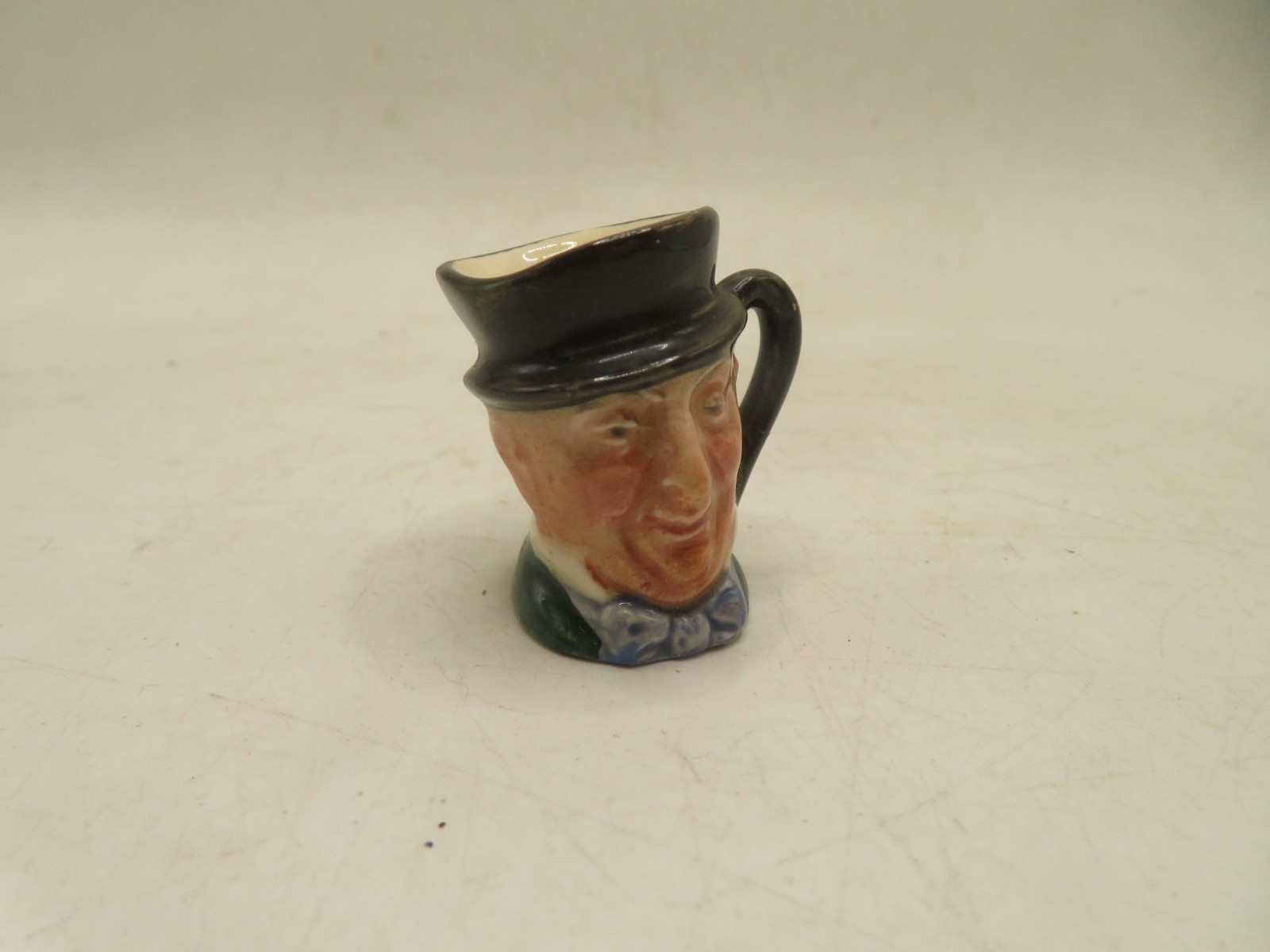 VINTAGE ROYAL DOULTON TINY TOBY MUG 1 3/8″ # 26