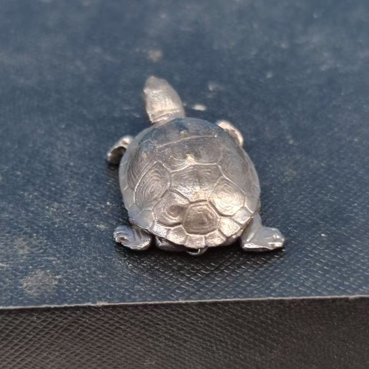 Mini Metal Turtle Figurine, Realistic Tortoise Statue, Feng Shui Desk Decor
