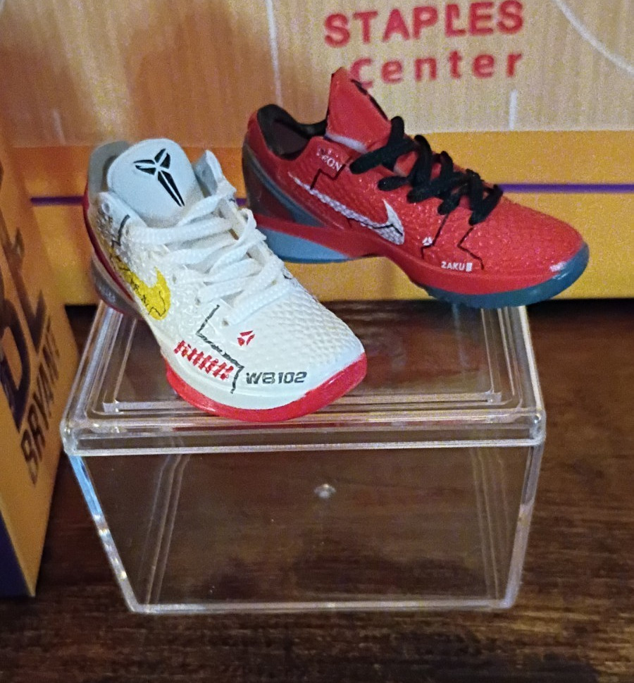 Kobe Mini Sneaker Figurines And Boxed Display Case NBA Basketball