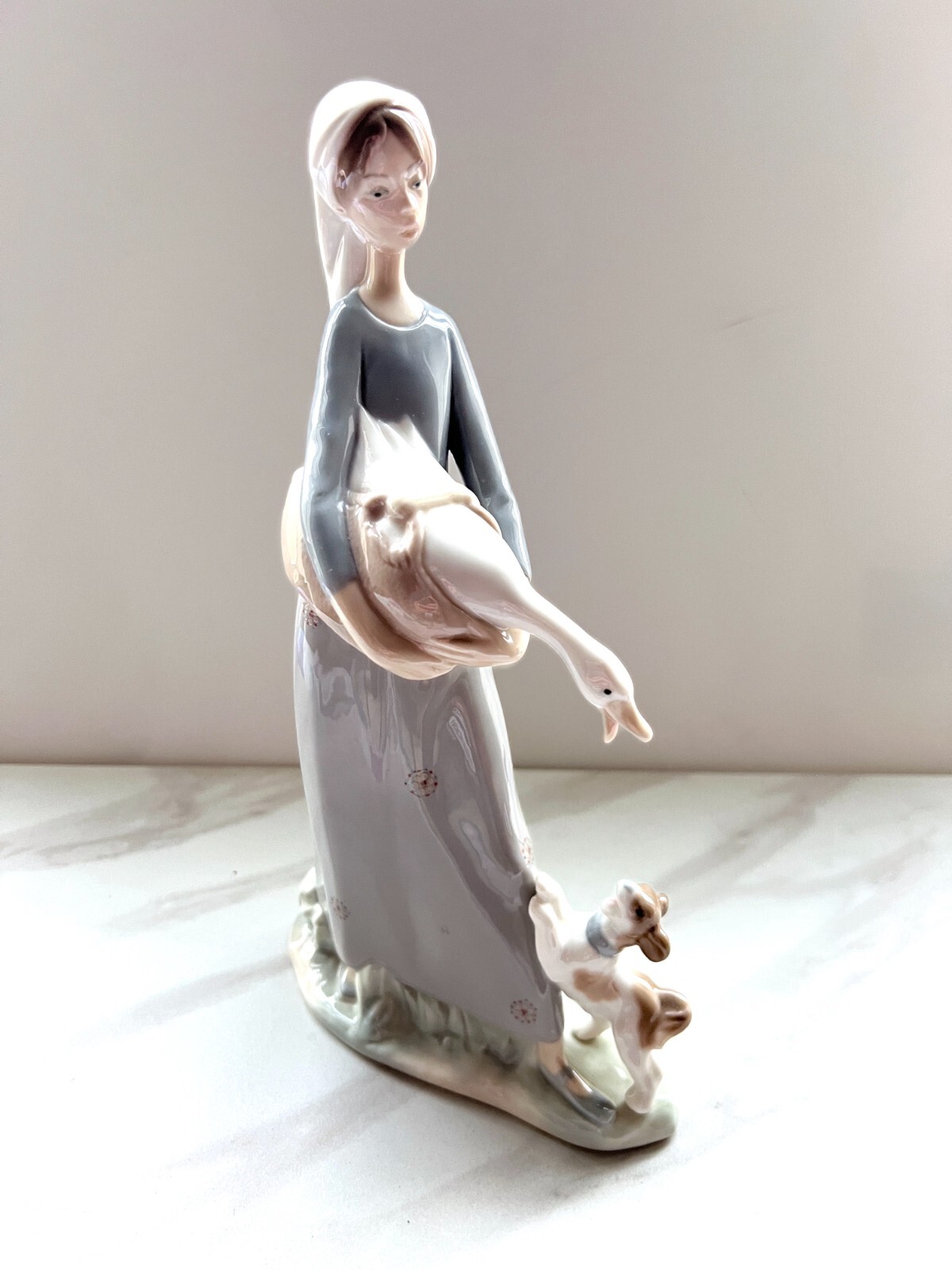 Vintage Woman with Duck and Dog #4866 Fulgencio Garcia Lladro Figurine Spain