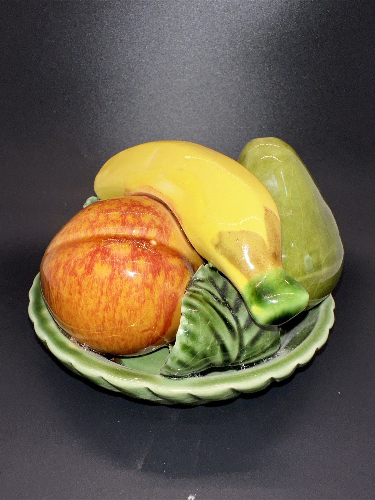 VINTAGE JAY WILLFRED ANDREA BY SADEK 3D MAJOLICA BOWL OF FRUIT – NICE!