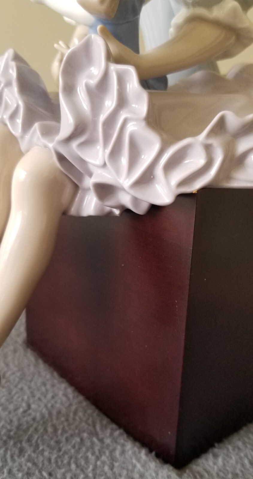 Lladro “Putting Her Doll to Sleep” #1379, Porcelain, Vintage, Retired, pre-owned