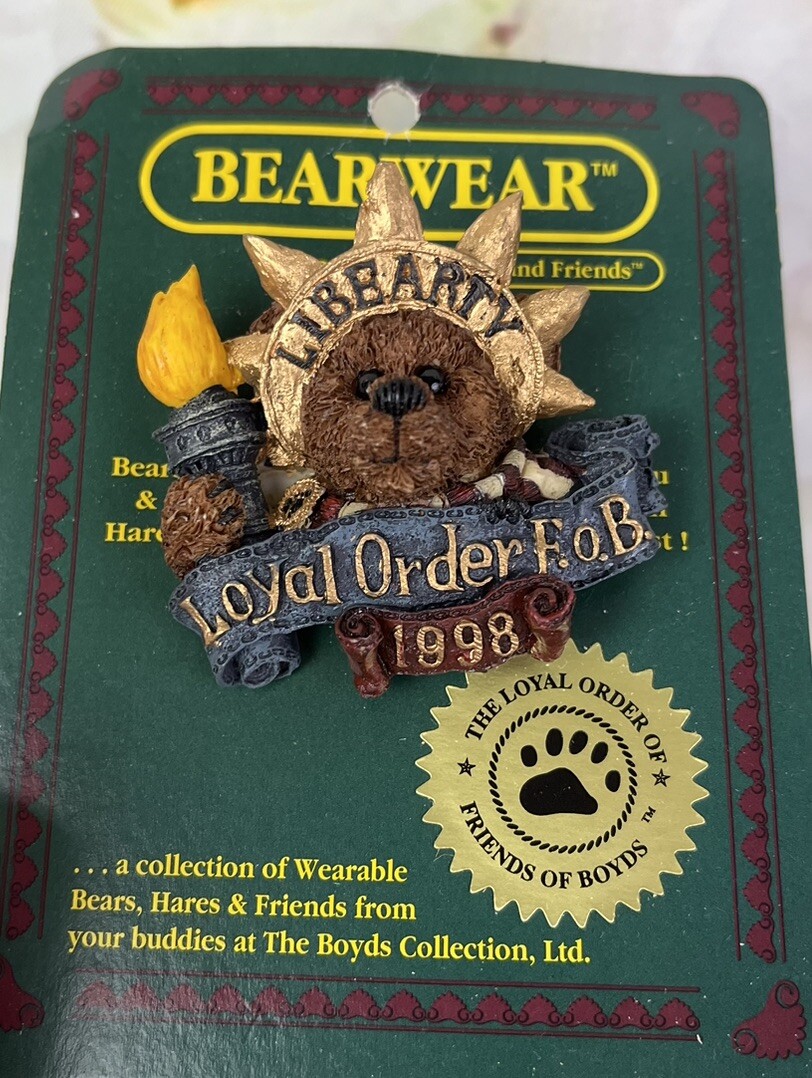 Statue Of Liberty Lapel Pin Boyds Bears & Friends Ms. Libearty Bearwear USA