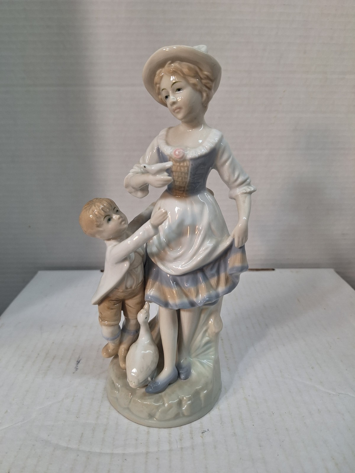Vtg Woman & Boy With A Bird Lenwile Ardalt Figurine