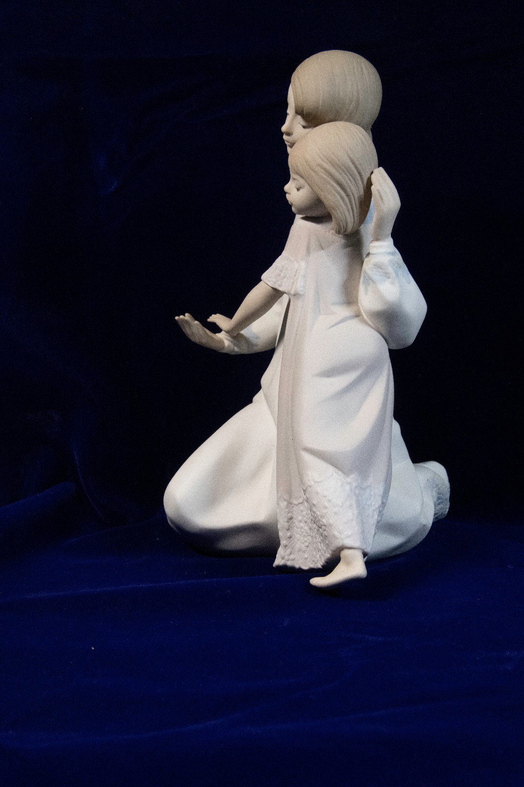 Lladro 5449 GOOD NIGHT Mother and Daughter MINT Condition Secondary Price $395