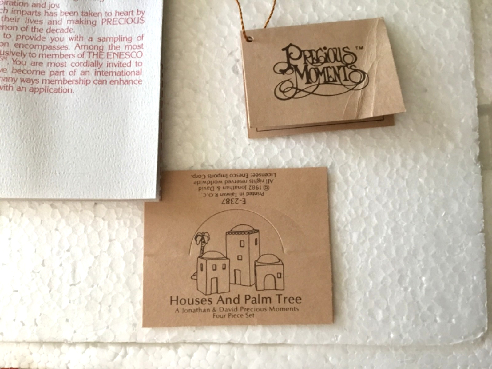 Precious Moments Original Miniature Nativity Plus Extra w/Wooden Stable