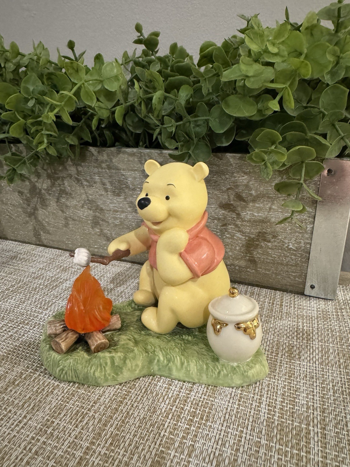 RARE Disney Pooh Lenox Crackling Campfire Showcase Collection w/box & Cert.