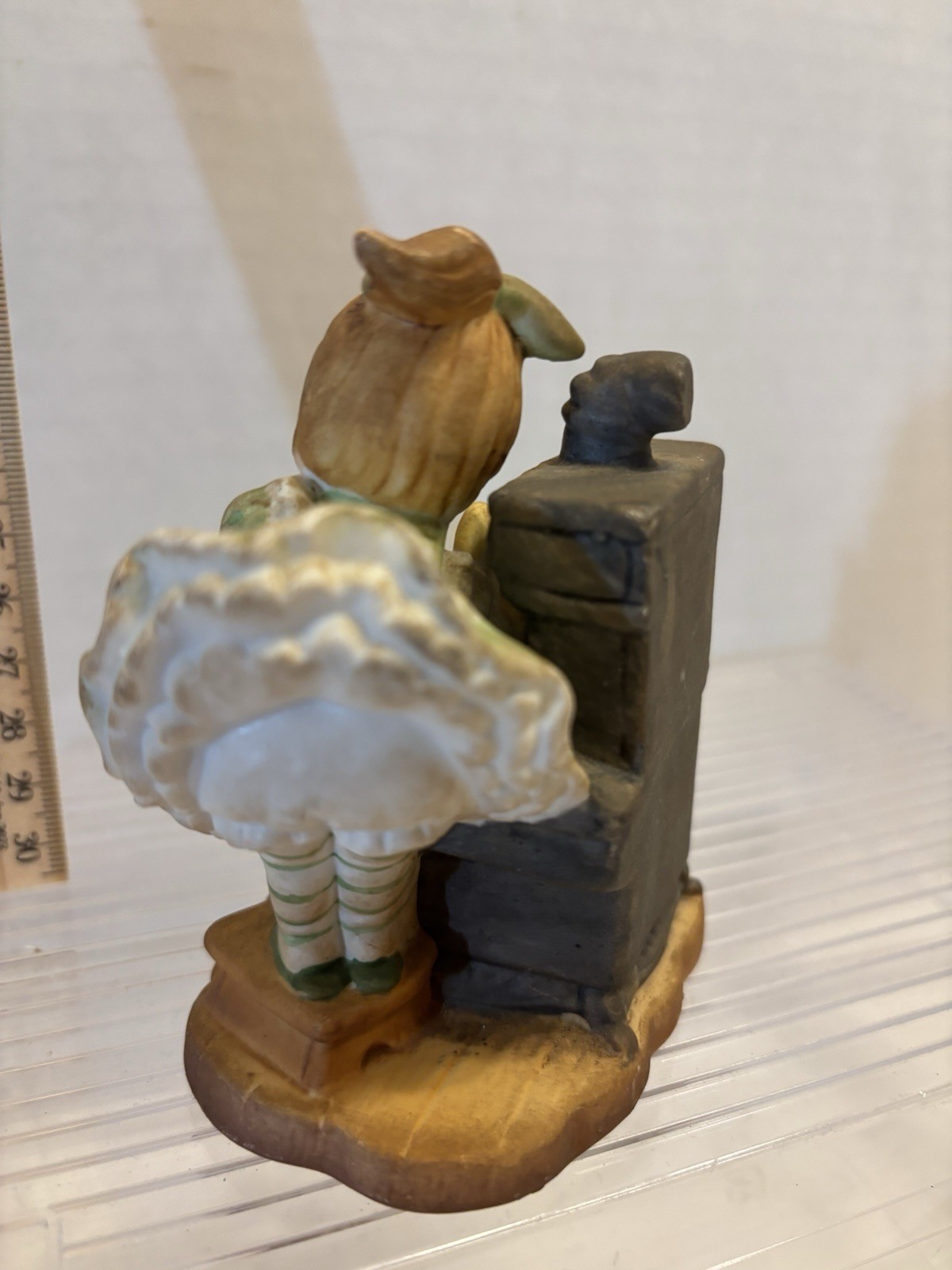 Left on Girl Figurine Cooking On Stove 7136