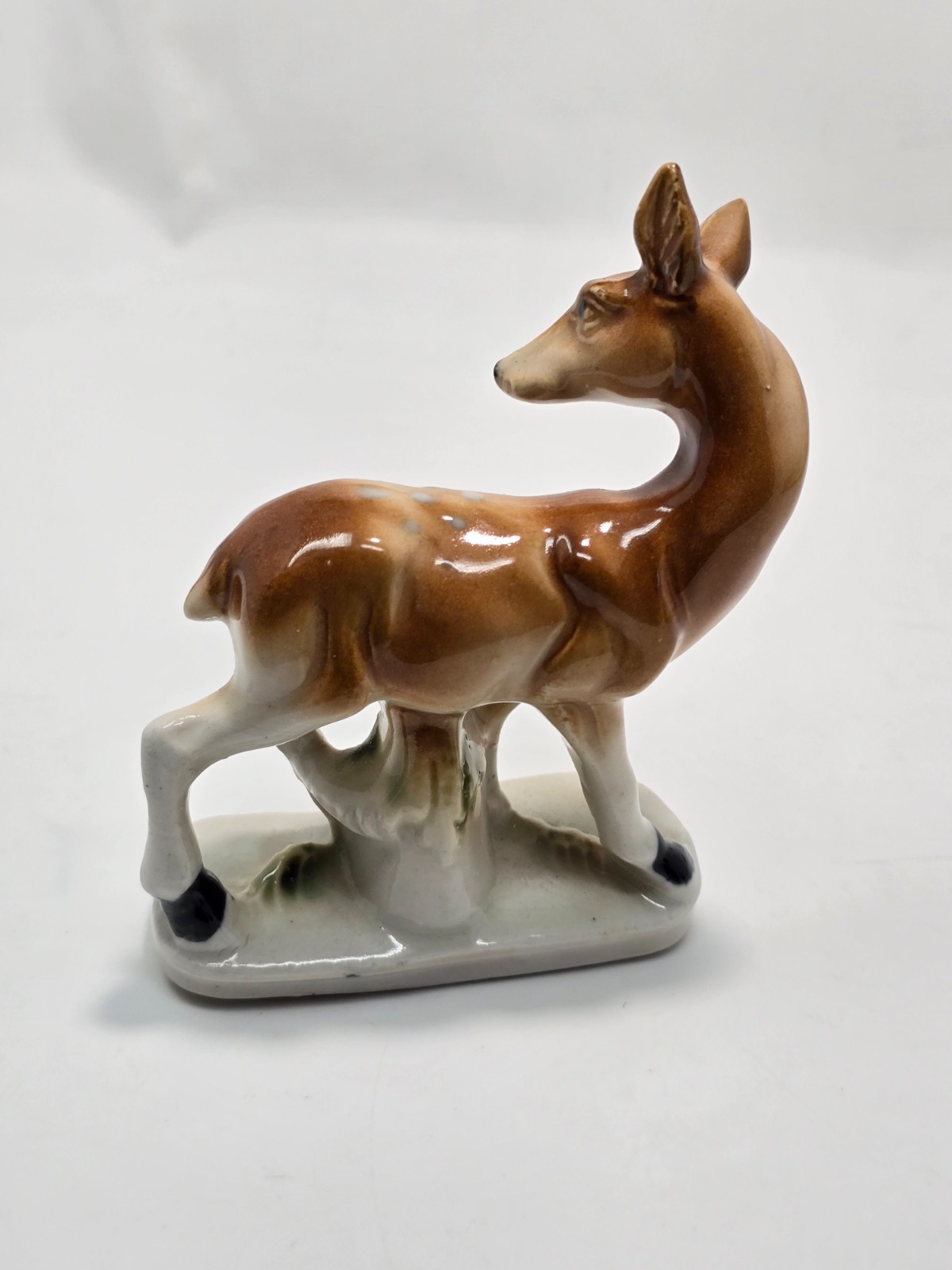 Vintage Spotted Fawn Hand Painted Made In Japan Porcelain Figurine Mint 4/12″