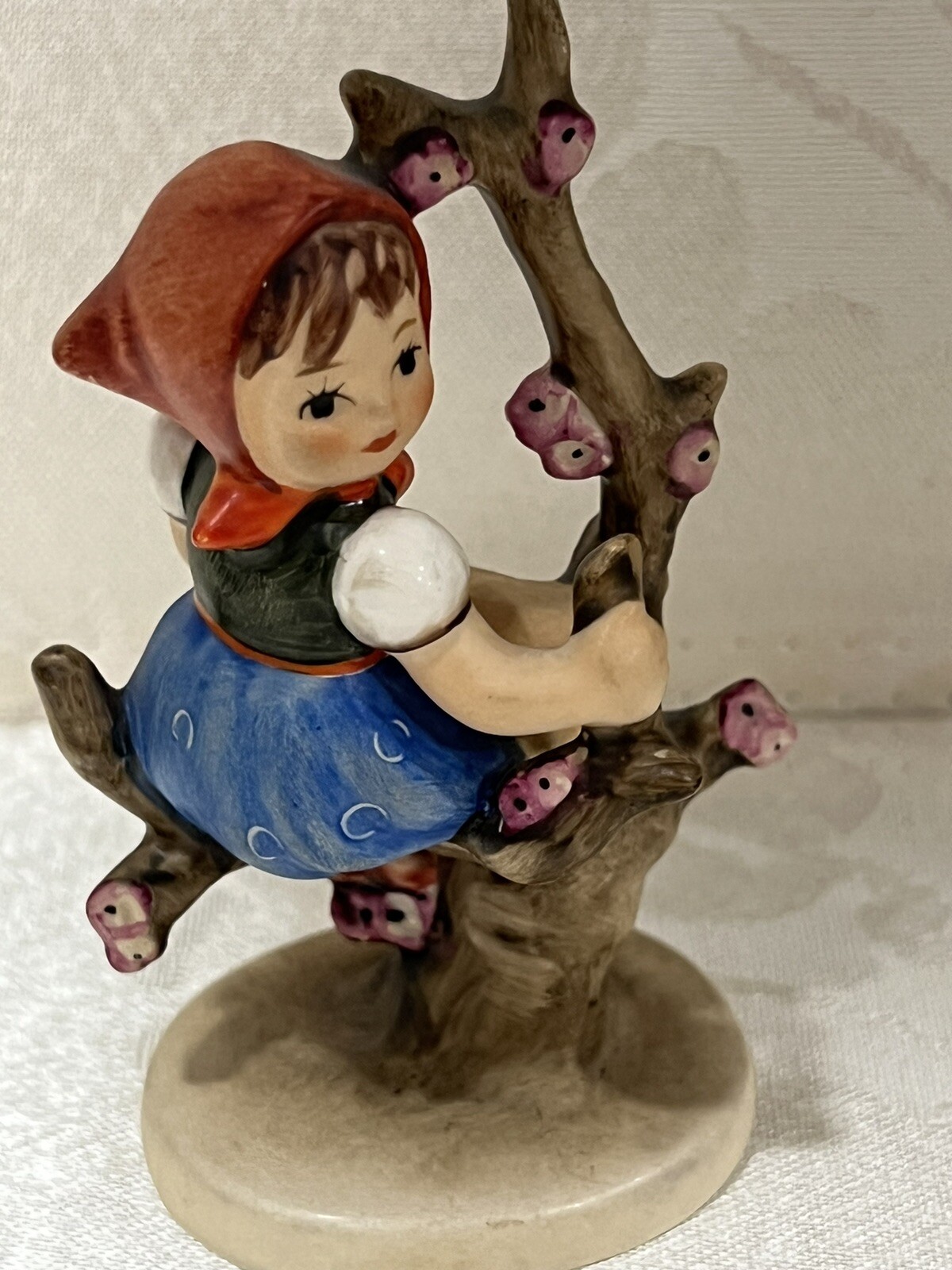 Vintage Goebel Hummel W. Germany “Apple Tree Girl” 4” Figurine
