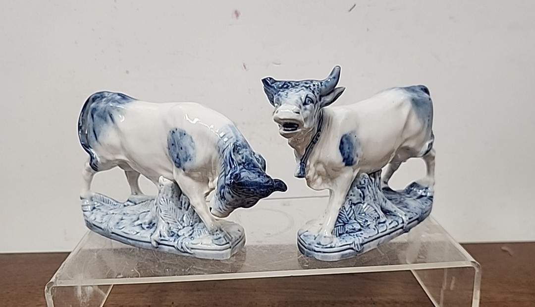 ANTIQUE DELFT COW BLUE & WHITE PAIR – EXCELLENT COLOR