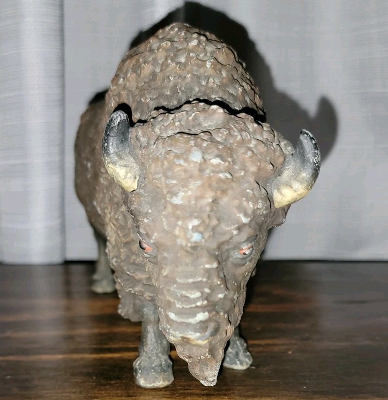 Vtg Cast Iron Bison Buffalo Figure Statue 8.25″ x 5.5″ Figurine
