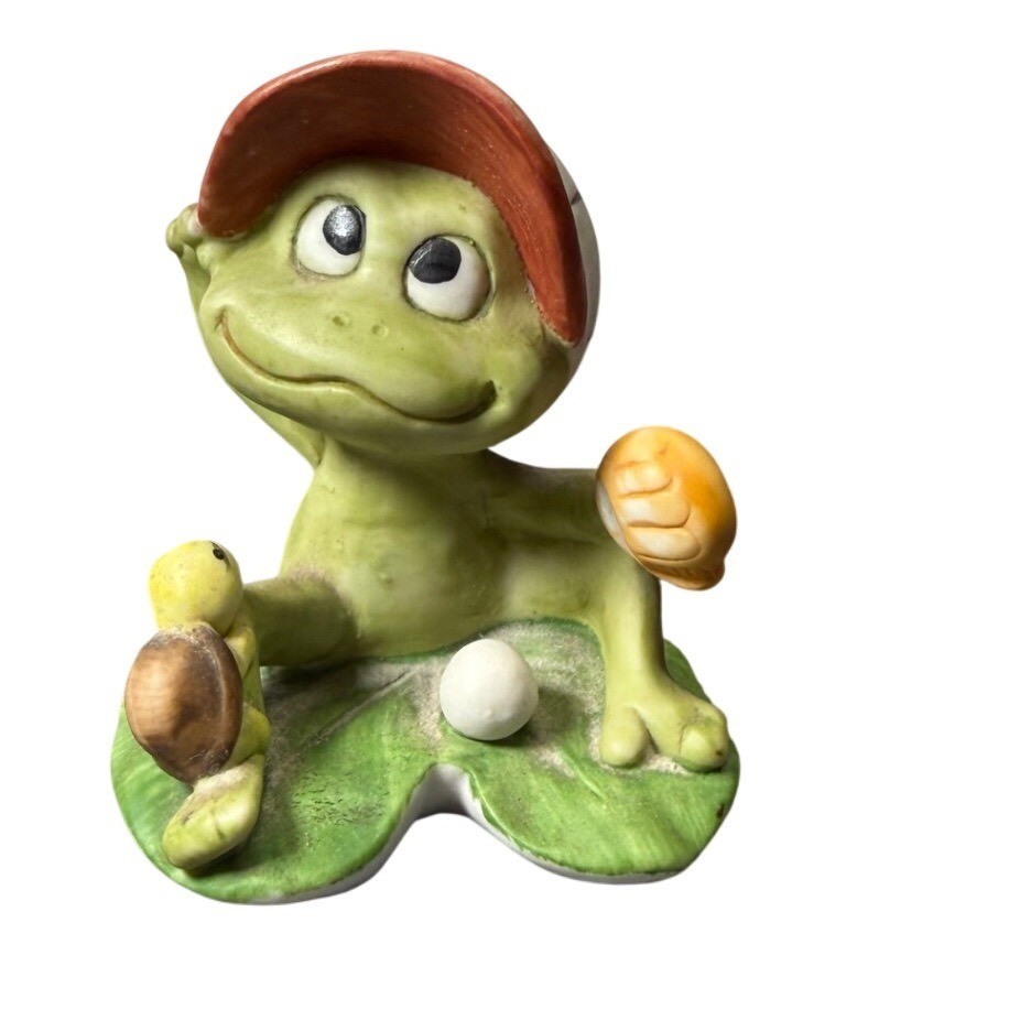 Vintage OGC Taiwan Ceramic Frog Baseball Player Figurine Lily Pad Turtle 3 Inch