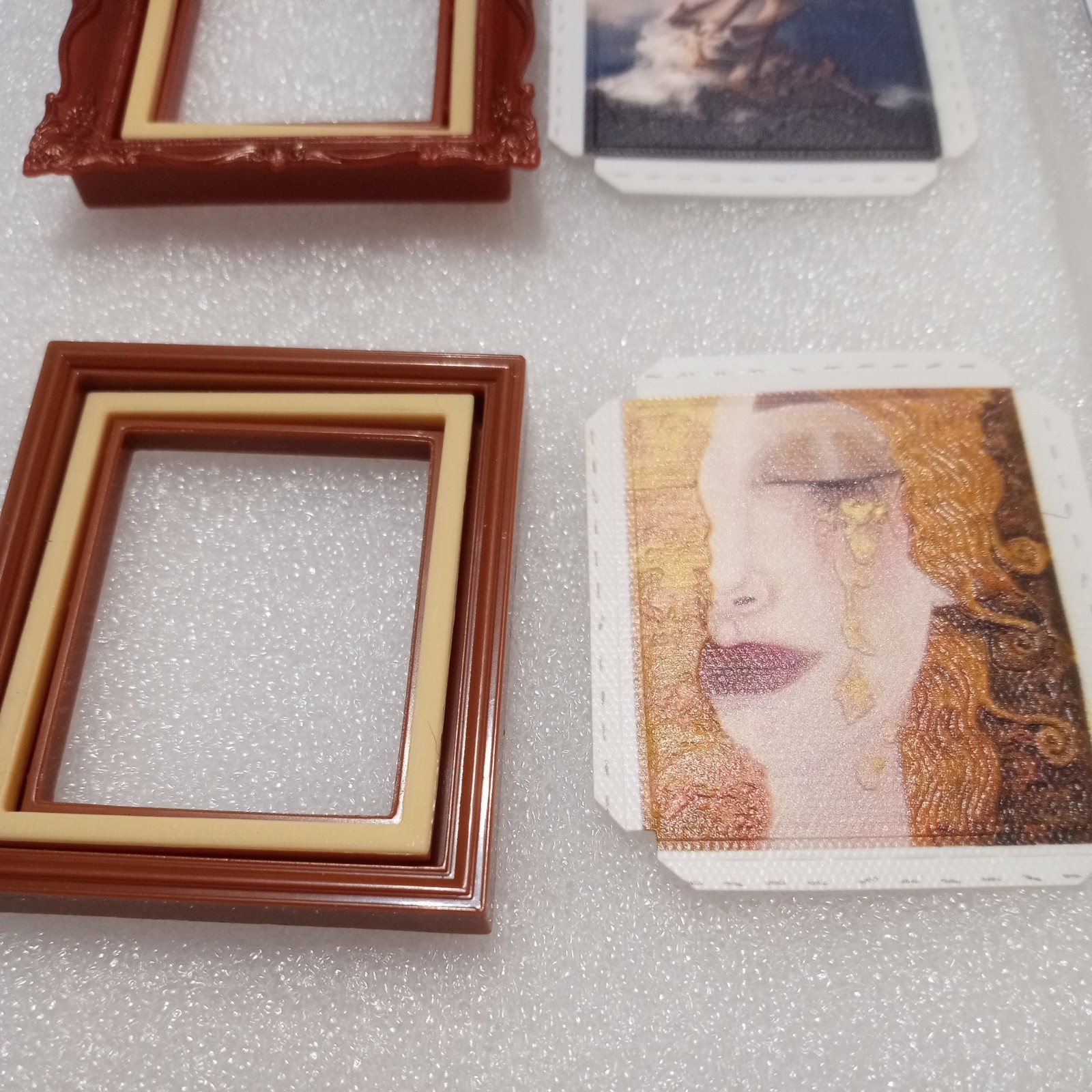 ZURU MINI BRANDS CREATE MASTERPIECE LOT OF 4 ITEMS