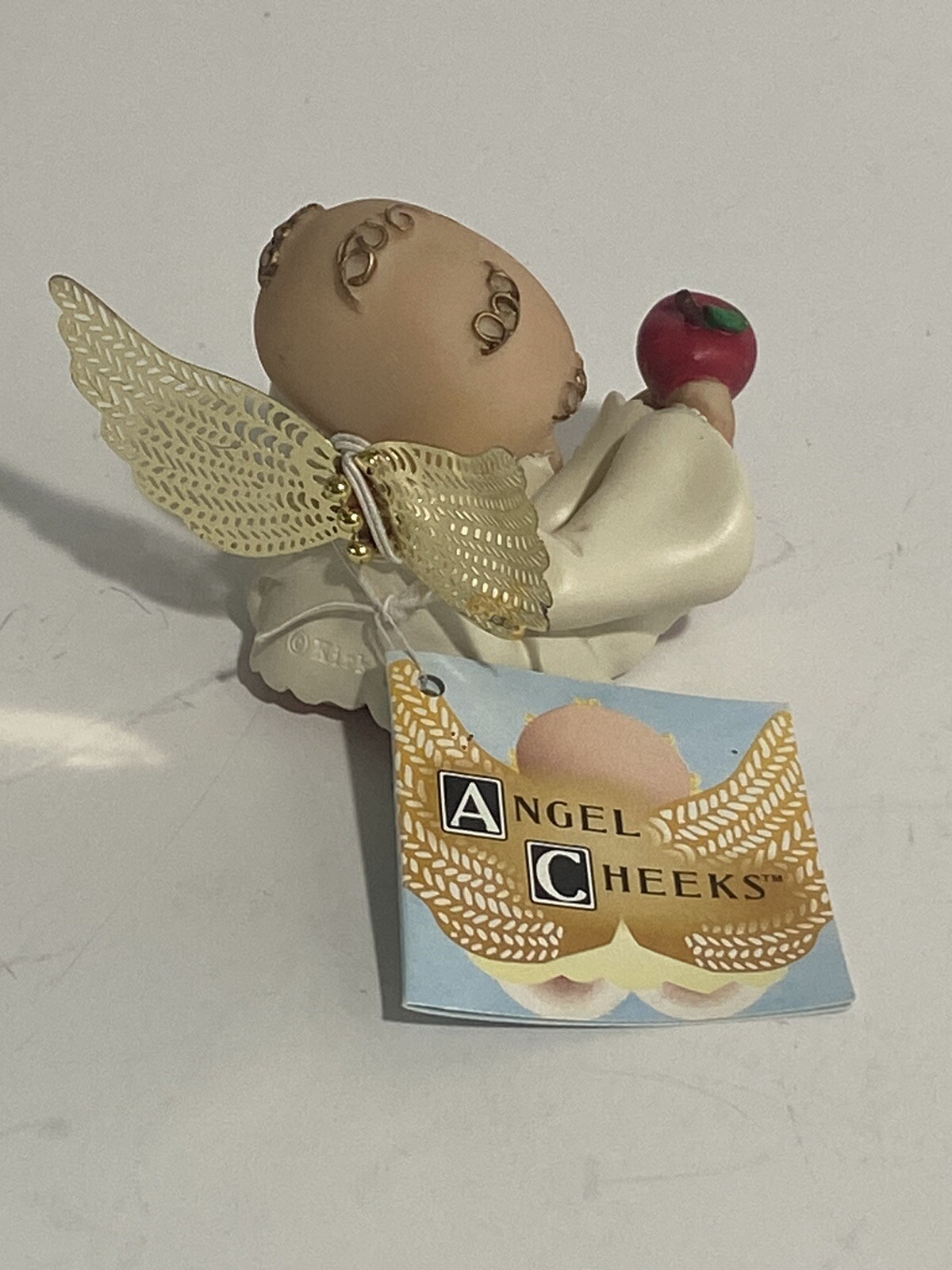 Guardian Angel “Angel Cheeks” 2001 Figurine 2”x 2” Russ Gold Wings Apple Friends