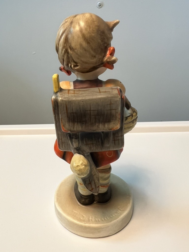 Vintage Goebel Hummel Hand Painted Figurine “School Girl” TMK-2 1950-1959 1955