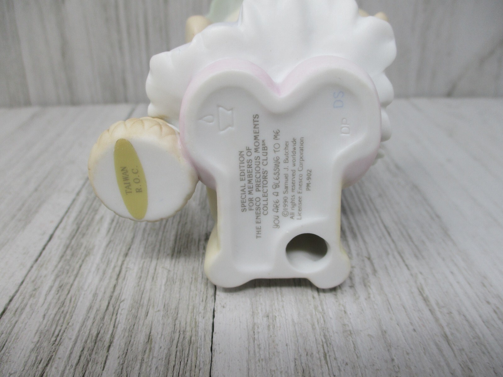 Precious Moments Figurine PM-902 You are a Blessing to me from 1990 Collector’s