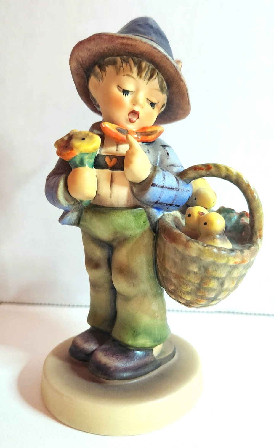 Hummel Goebel Easter Greetings Figurine Boy with Flowers & Basket w/chicks 1971