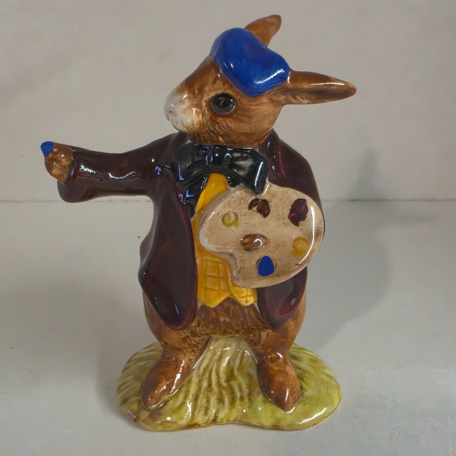 Vintage Royal Doulton Bunnykins “The Artist” DB 13 Porcelain Figurine 1975