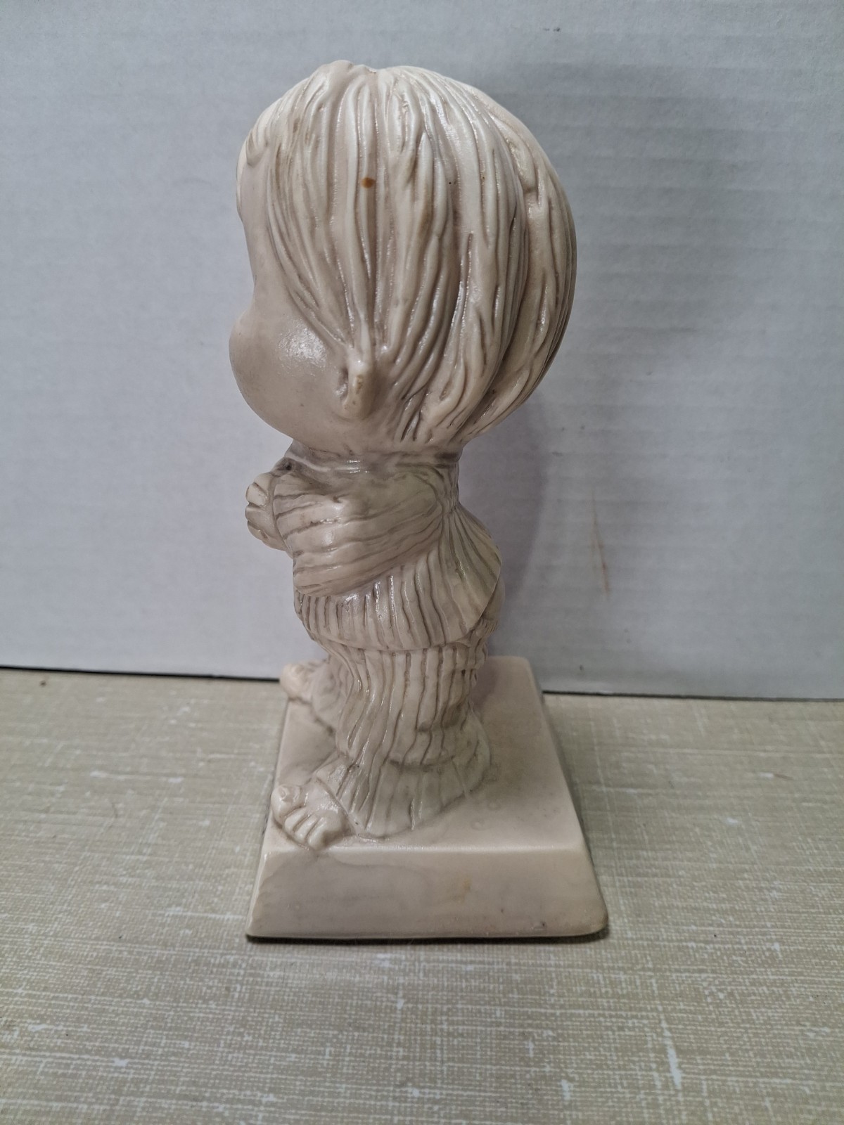 Berry Figurine Vintage W&R Berries Co., Russ Berrie ‘Sillisculpt’ figurine