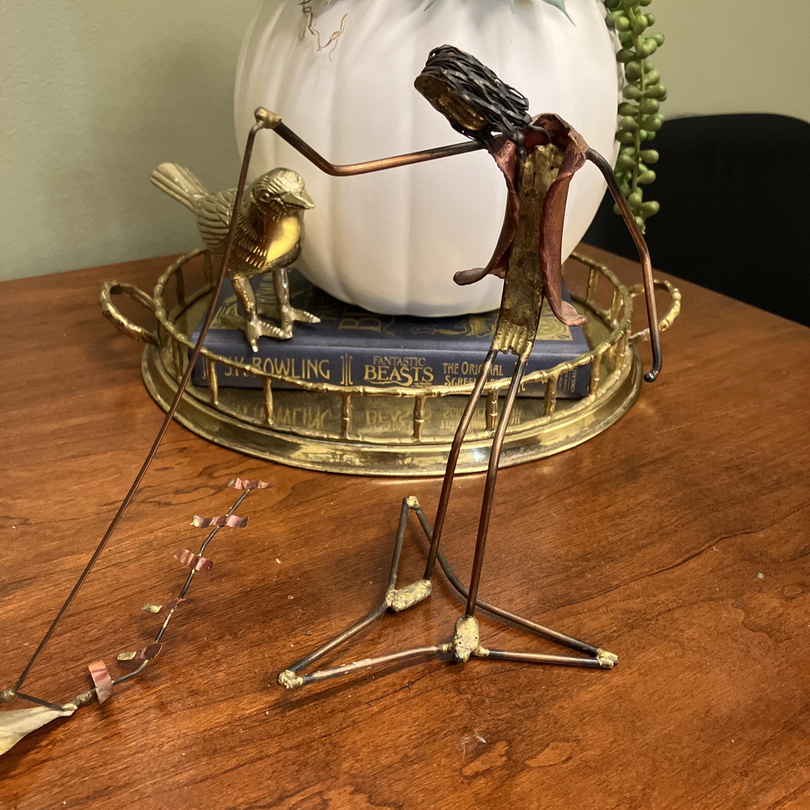 Vintage Abstract Copper/Brass Wire Man W/Kite Figurine Sculpture-8.5”x8”