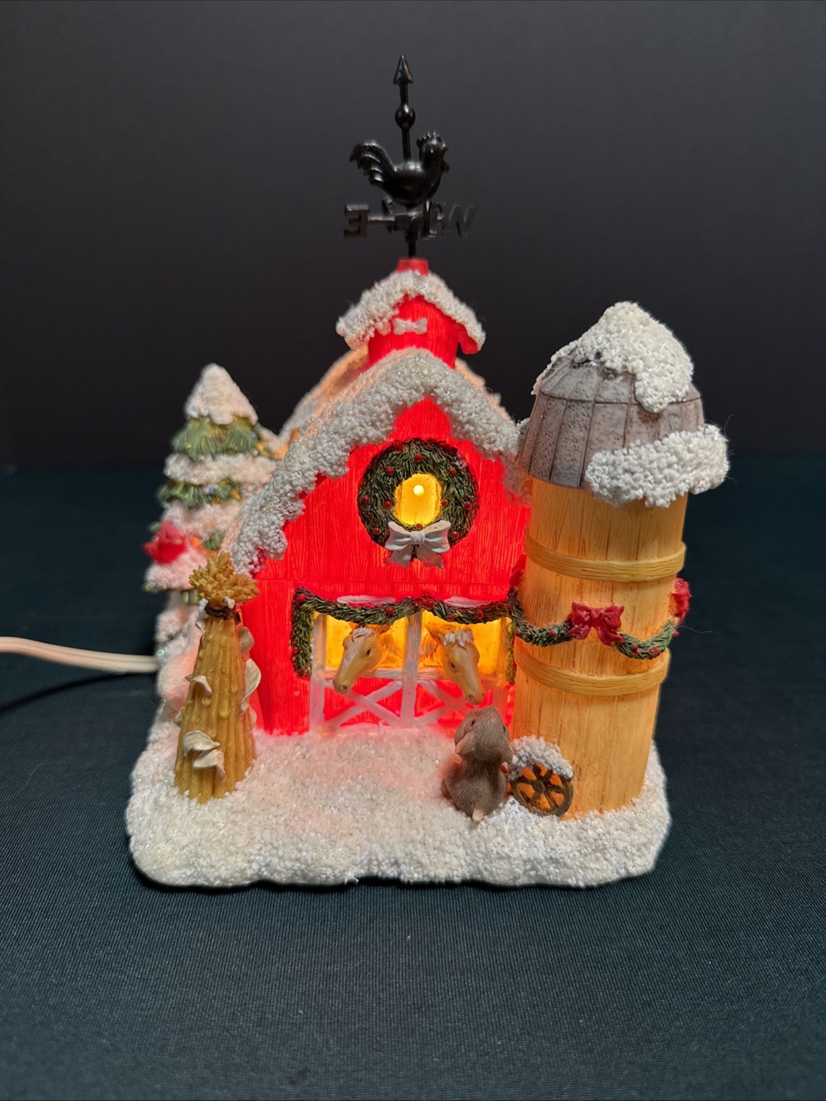 Charming Tails The Merry Little Dairy DEAN GRIFF Christmas Red Barn Farm Decor