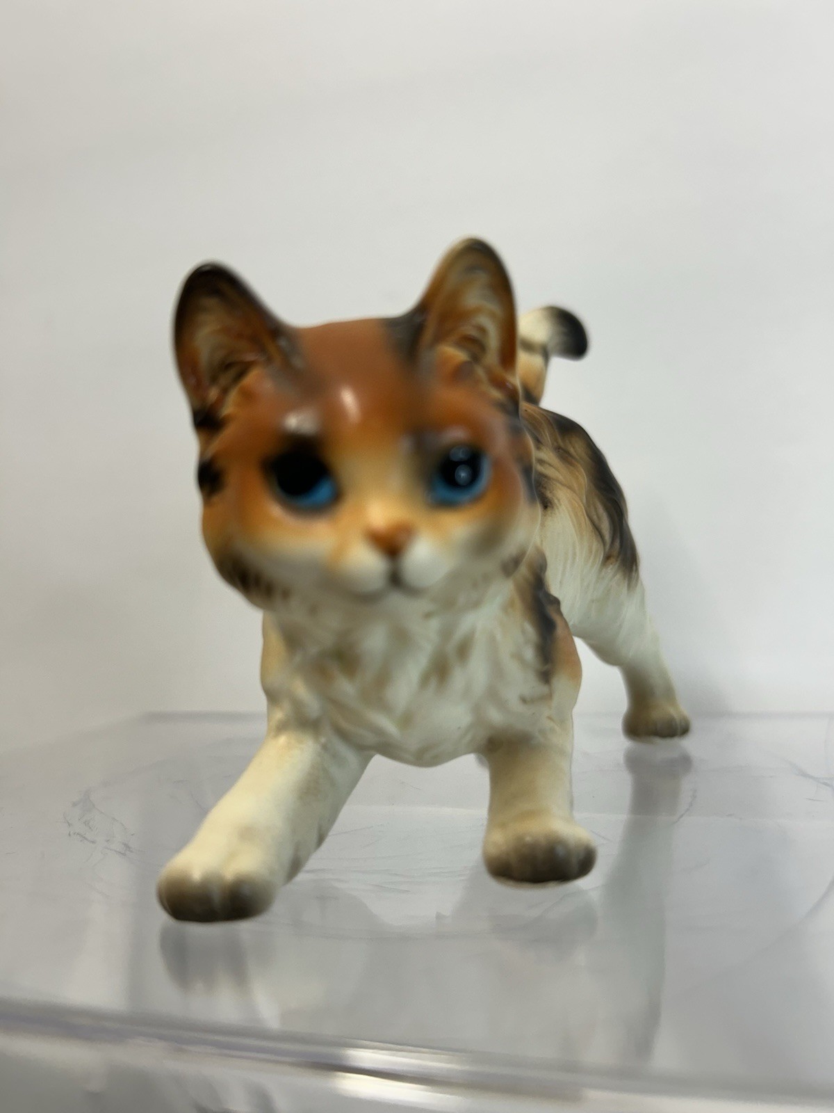 Napco Calico Ceramic Cat Figurine by Napcoware made in Japan. Mid 20th Century.