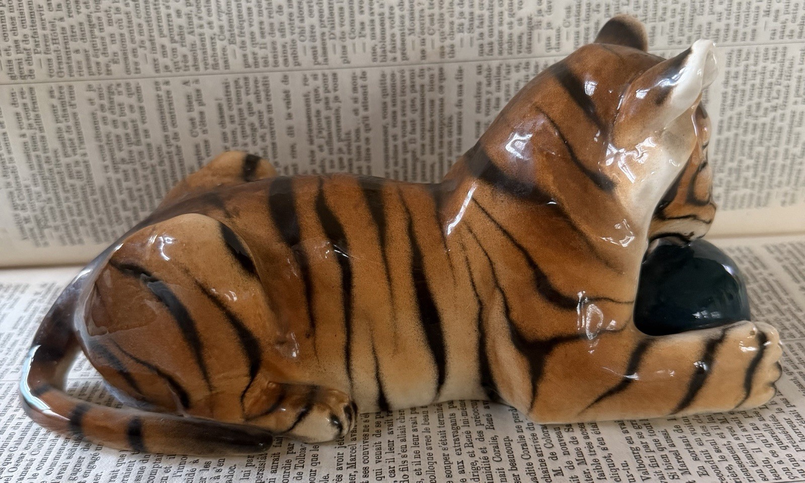 Vintage WIEN KERAMOS Porcelain Tiger With Ball Statue Vienna Austria