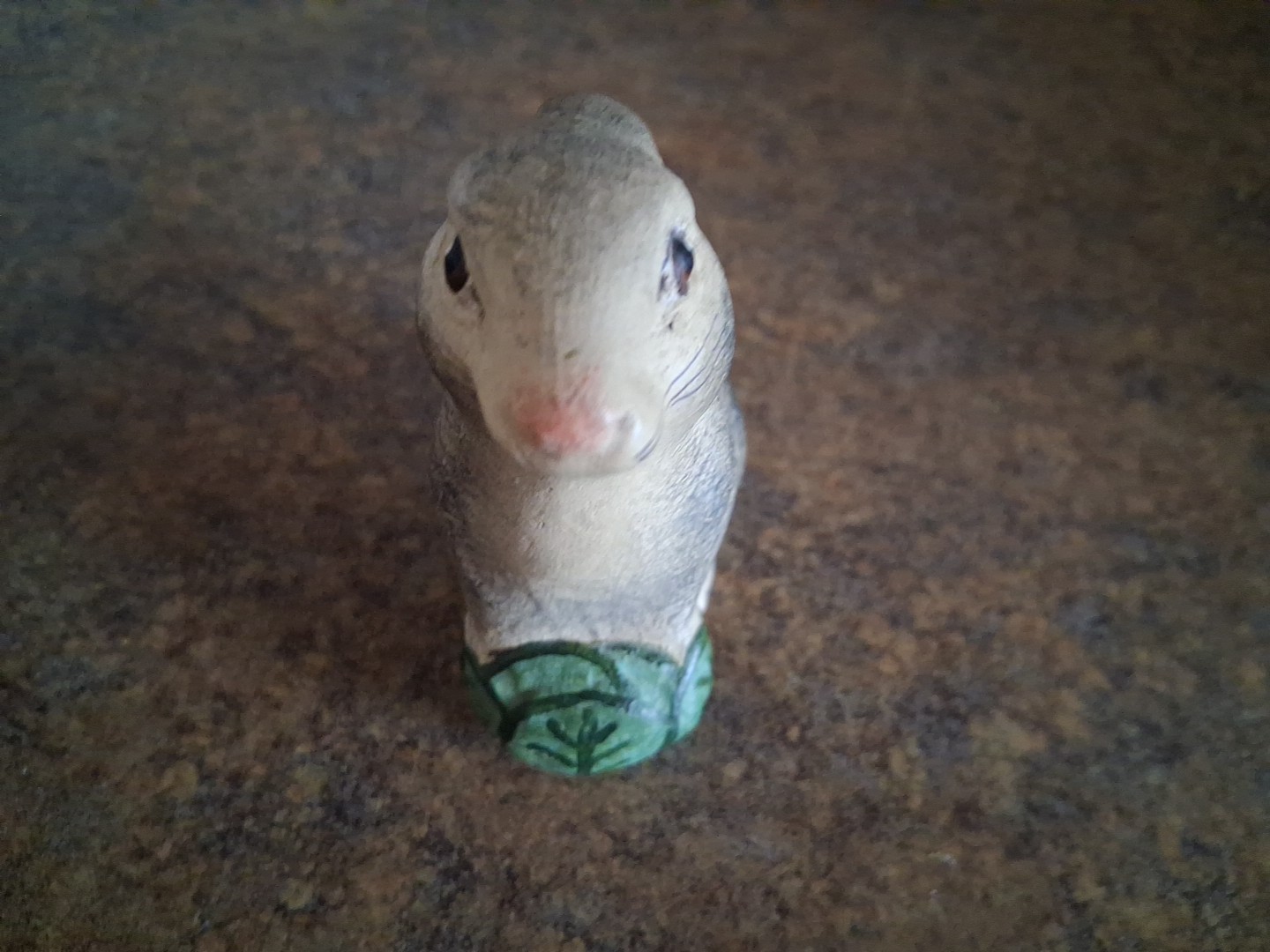 Walnut Ridge Collectibles Bejma Chalkware Small Bunny Sitting On Cabbge Leaves