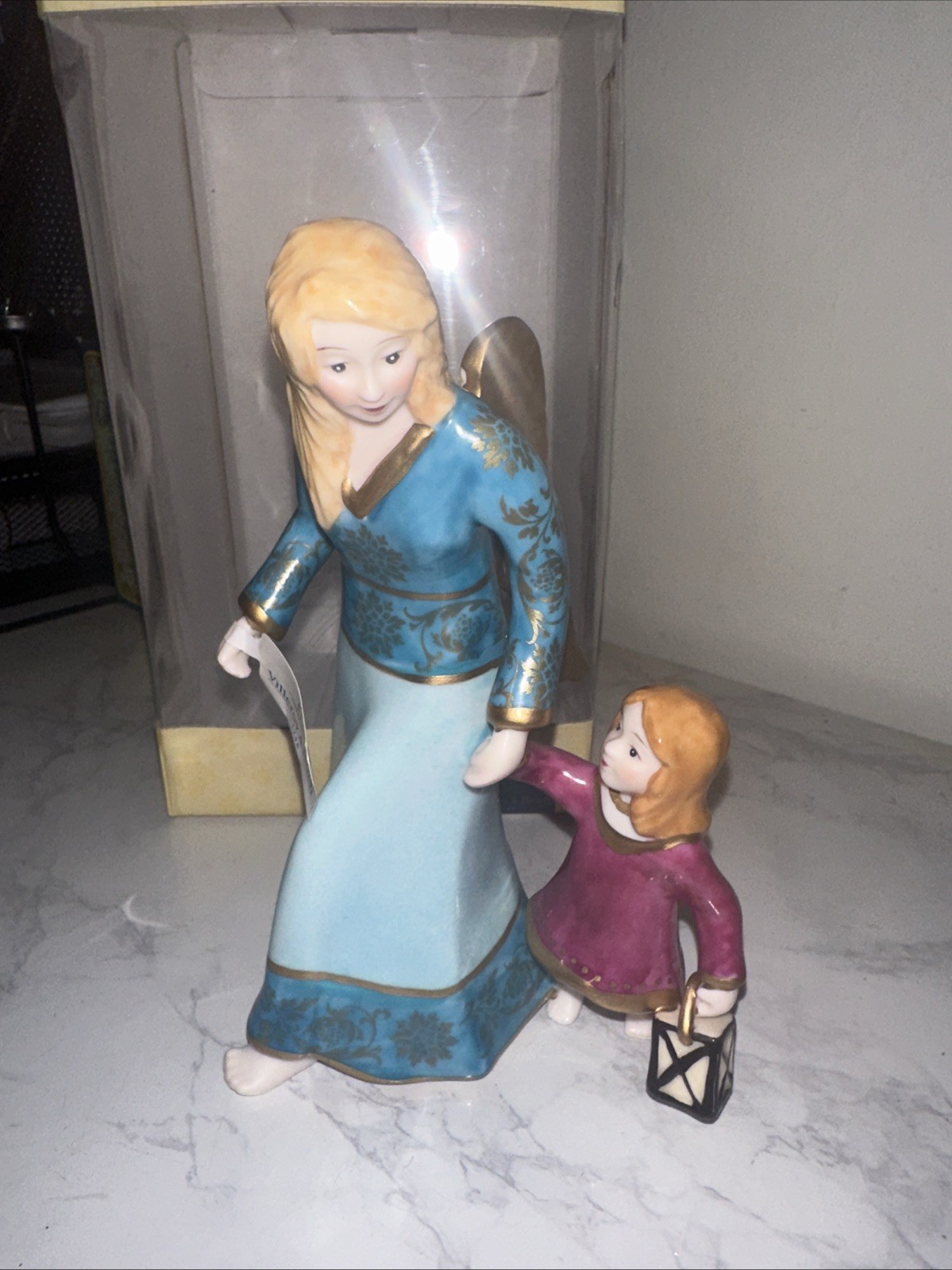 NWT Villeroy and Boch Angeli DiNatale Figure Angel W/ Child In Box