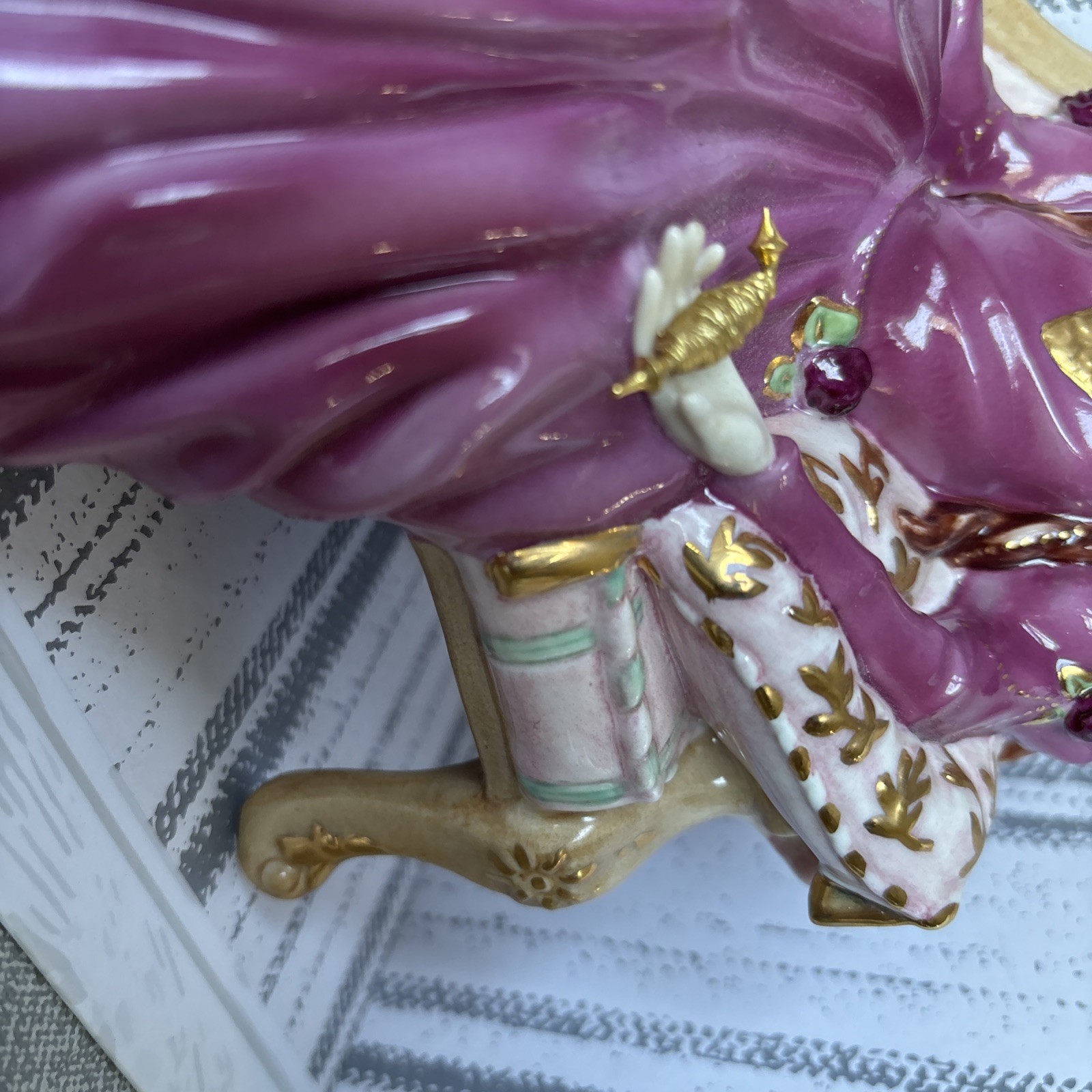 Franklin Mint Sleeping Beauty 10″ Fine Porcelain Figurine by Gerda Neubacher