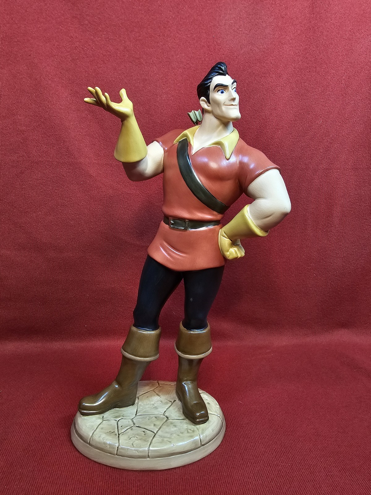 Walt Disney Classics Gaston Village Heartthrob New in Box w/COA 1210983
